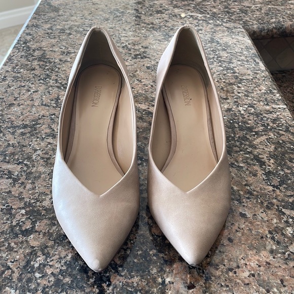 Point Toe Pumps - Picture 6 of 9